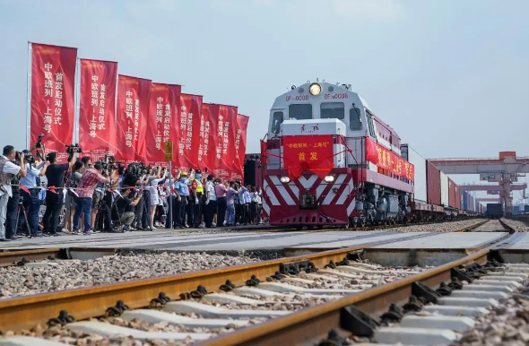 2025卷首语｜郑永年：为什么我们是中国经济的乐观主义者？